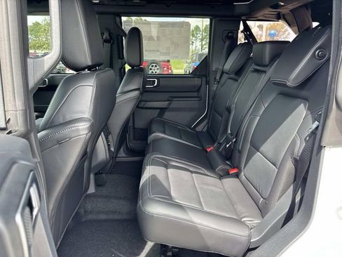 New 2025 Ford Bronco Outer Banks w/ Sasquatch Package AWD/4WD image 17