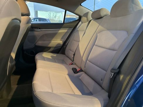 Used 2018 Hyundai Elantra SE image 23