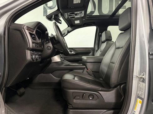 Used 2023 Chevrolet Suburban LT w/ LT Signature Package AWD/4WD image 9