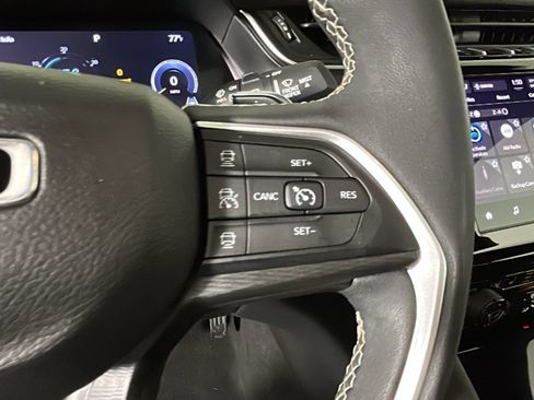 Used 2023 Jeep Grand Cherokee L Laredo AWD/4WD image 19