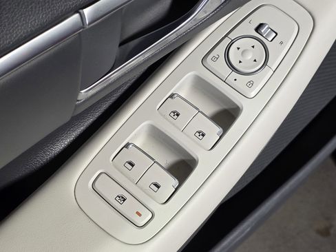 Certified 2023 Hyundai Sonata SEL w/ Convenience Package image 21