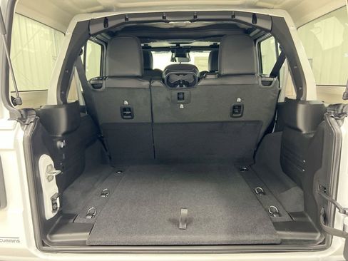 New 2026 Jeep Wrangler Unlimited Rubicon image 23