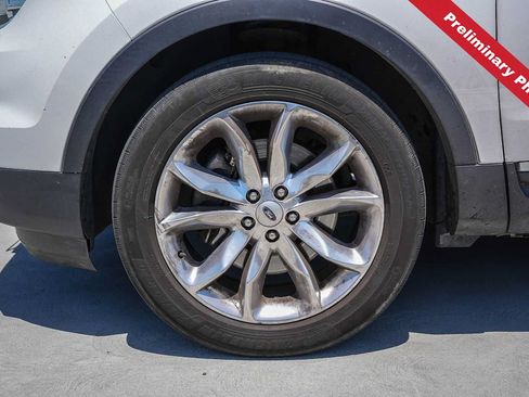 Used 2015 Ford Explorer XLT w/ Equipment Group 202B FWD image 10