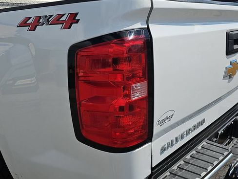 Used 2019 Chevrolet Silverado 2500 W/T AWD/4WD image 38