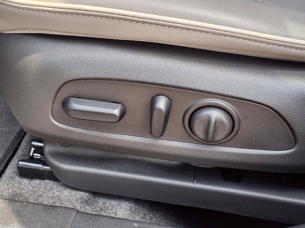 Used 2026 Buick Envista Avenir FWD image 28
