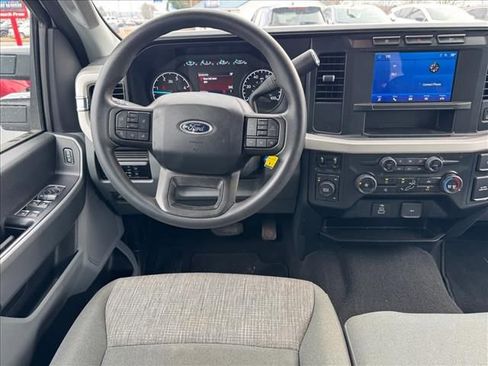 Used 2024 Ford F250 XLT image 12