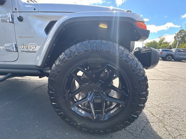 Used 2022 Jeep Wrangler Unlimited Sahara w/ Cold Weather Group AWD/4WD image 32
