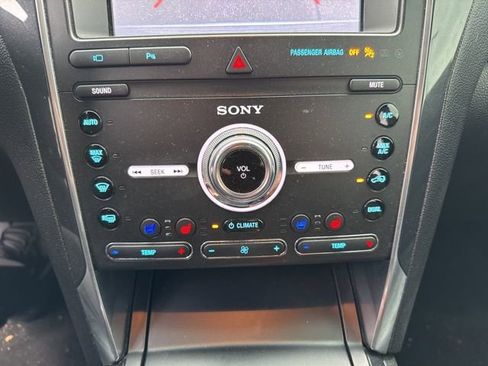 Used 2019 Ford Explorer Limited w/ Class III Trailer Tow Package image 13