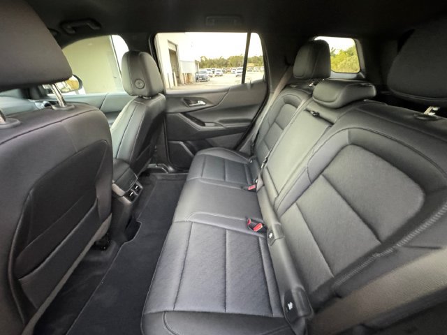 Used 2025 Chevrolet Equinox LT w/ Convenience Package II FWD image 30