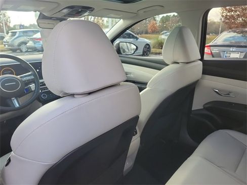 Used 2025 Hyundai Tucson SEL image 13