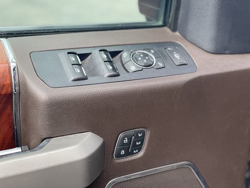 Used 2022 Ford F250 King Ranch w/ King Ranch Ultimate Package AWD/4WD image 36