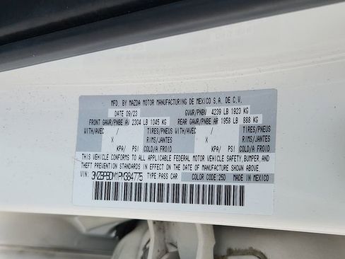 Used 2023 MAZDA MAZDA3 s image 28