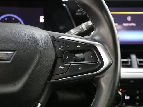 Used 2024 Chevrolet Trax ACTIV w/ Sunroof Package image 24