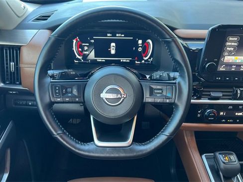 Used 2025 Nissan Pathfinder Platinum w/ Cargo Package image 19