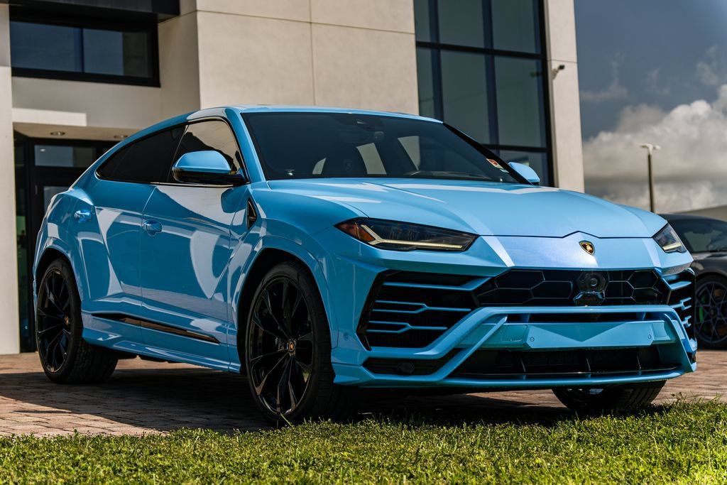 Used 2022 Lamborghini Urus AWD/4WD image 7