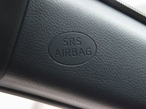 Used 2025 Toyota Camry SE image 37