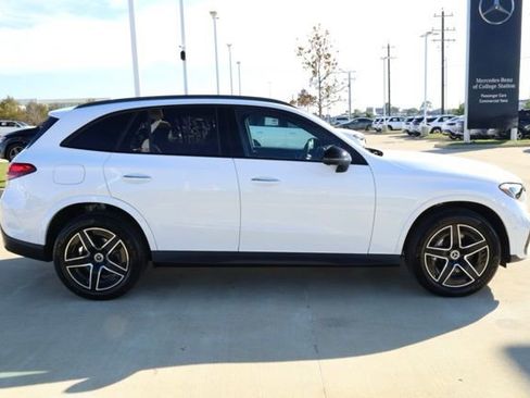 New 2026 Mercedes-Benz GLC 300 GLC 300 image 2