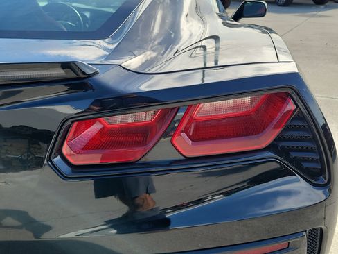 Used 2016 Chevrolet Corvette Stingray Coupe RWD image 12