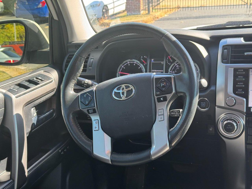 Used 2024 Toyota 4Runner Limited AWD/4WD image 19