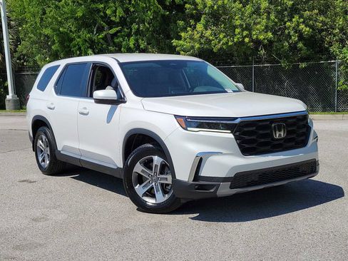 Certified 2024 Honda Pilot EX-L image 1