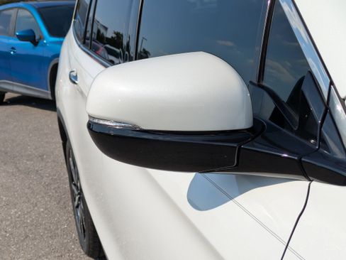 Used 2022 Honda Pilot Touring image 12