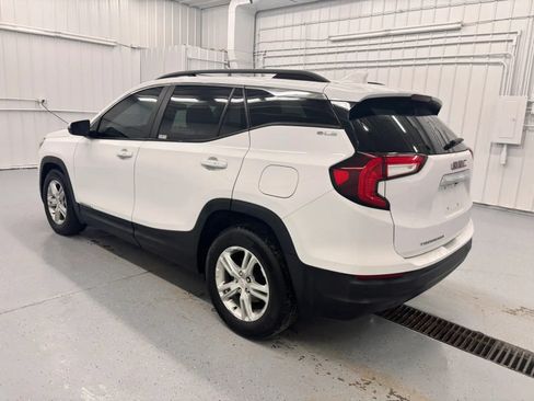 Used 2022 GMC Terrain SLE w/ Driver Convenience Package FWD image 5
