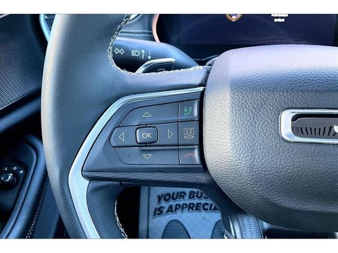 Used 2024 Jeep Grand Cherokee L Laredo image 21