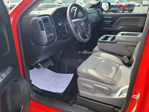 Used 2018 Chevrolet Silverado 1500 Custom w/ Custom Convenience Package image 18