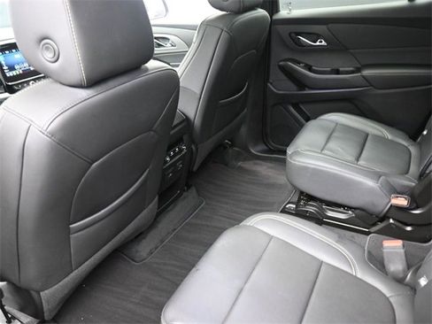 Used 2023 Chevrolet Traverse LT w/ LT Premium Package image 24