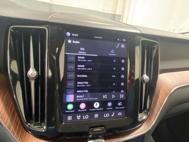 Certified 2023 Volvo XC60 B5 Plus AWD/4WD image 21