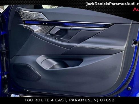 Used 2025 BMW M5 w/ Carbon Package image 16