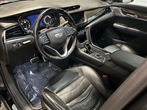Used 2023 Cadillac XT6 Sport w/ Platinum Package image 9
