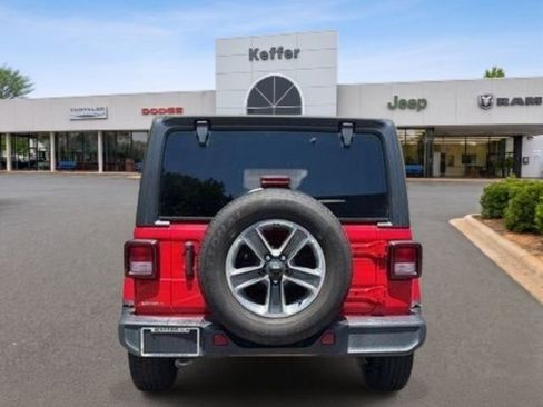 Used 2021 Jeep Wrangler Unlimited Sahara AWD/4WD image 4