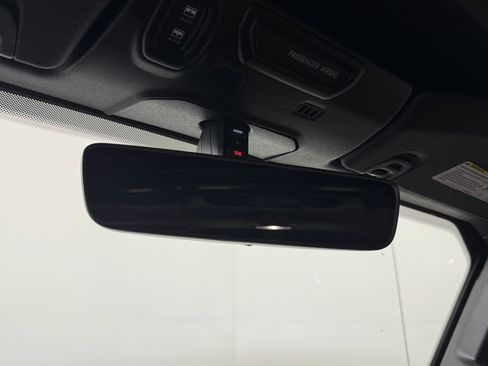 Used 2018 Jeep Wrangler Unlimited Sahara image 16