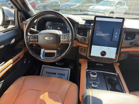 Used 2023 Ford Expedition Platinum AWD/4WD image 28