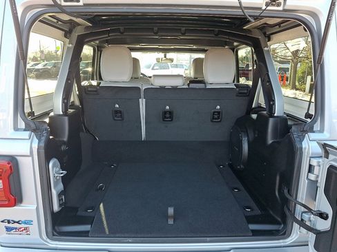 Certified 2022 Jeep Wrangler Unlimited Sahara image 18