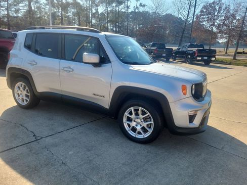 Used 2020 Jeep Renegade Latitude image 9