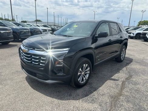 New 2026 Chevrolet Equinox LT w/ Convenience Package II FWD image 7