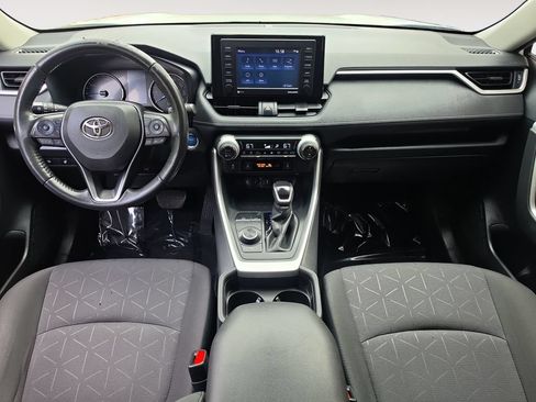 Used 2021 Toyota RAV4 XLE w/ XLE Grade Weather Package AWD/4WD image 10