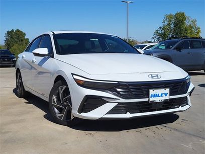 New 2025 Hyundai Elantra Limited