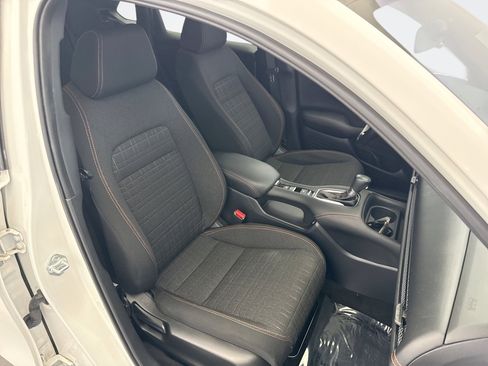 Used 2025 Honda HR-V Sport image 18