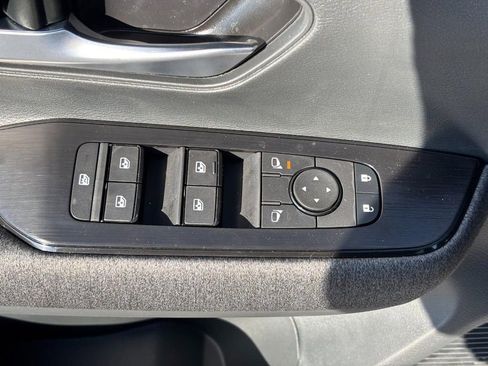 Used 2026 Nissan Kicks SV w/ Cold Weather Package AWD/4WD image 17