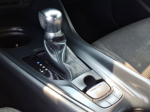 Used 2018 Toyota C-HR XLE FWD image 18