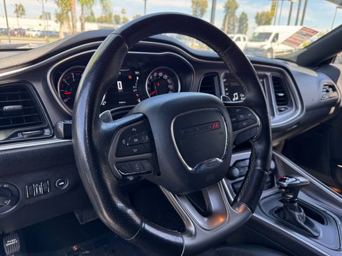 Used 2019 Dodge Challenger R/T Scat Pack w/ 1320 Drag Pack RWD image 21