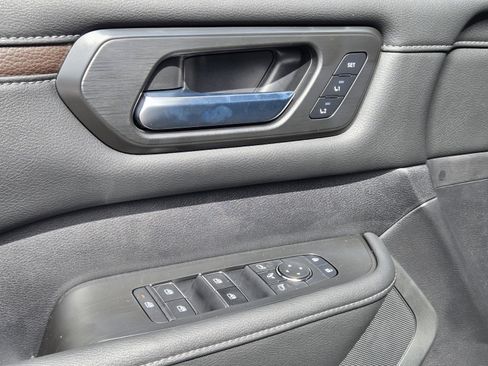New 2026 Nissan Armada SL w/ Captain's Chari Seat Package RWD image 20