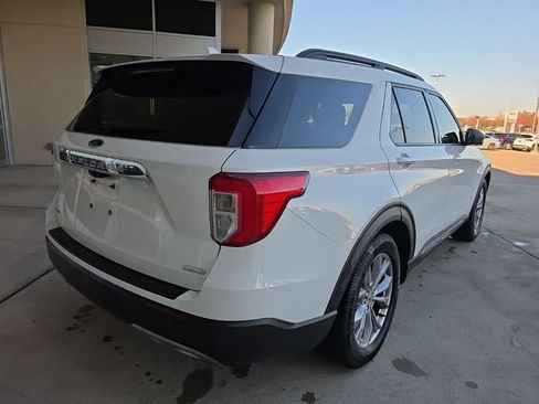 Used 2020 Ford Explorer XLT w/ Equipment Group 202A image 5