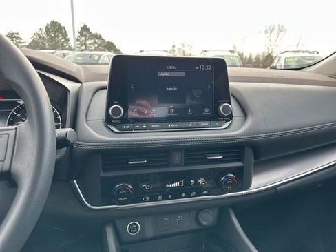 Certified 2023 Nissan Rogue SV image 21