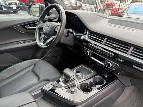 Used 2018 Audi Q7 3.0T Prestige w/ Prestige Package image 31