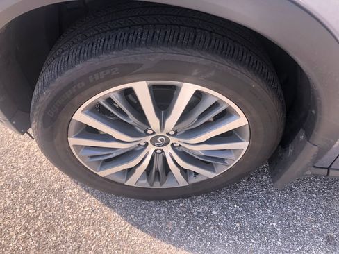 Used 2024 INFINITI QX60 Sensory AWD/4WD image 6