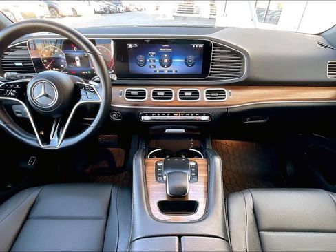 Used 2025 Mercedes-Benz GLE 450 4MATIC image 15